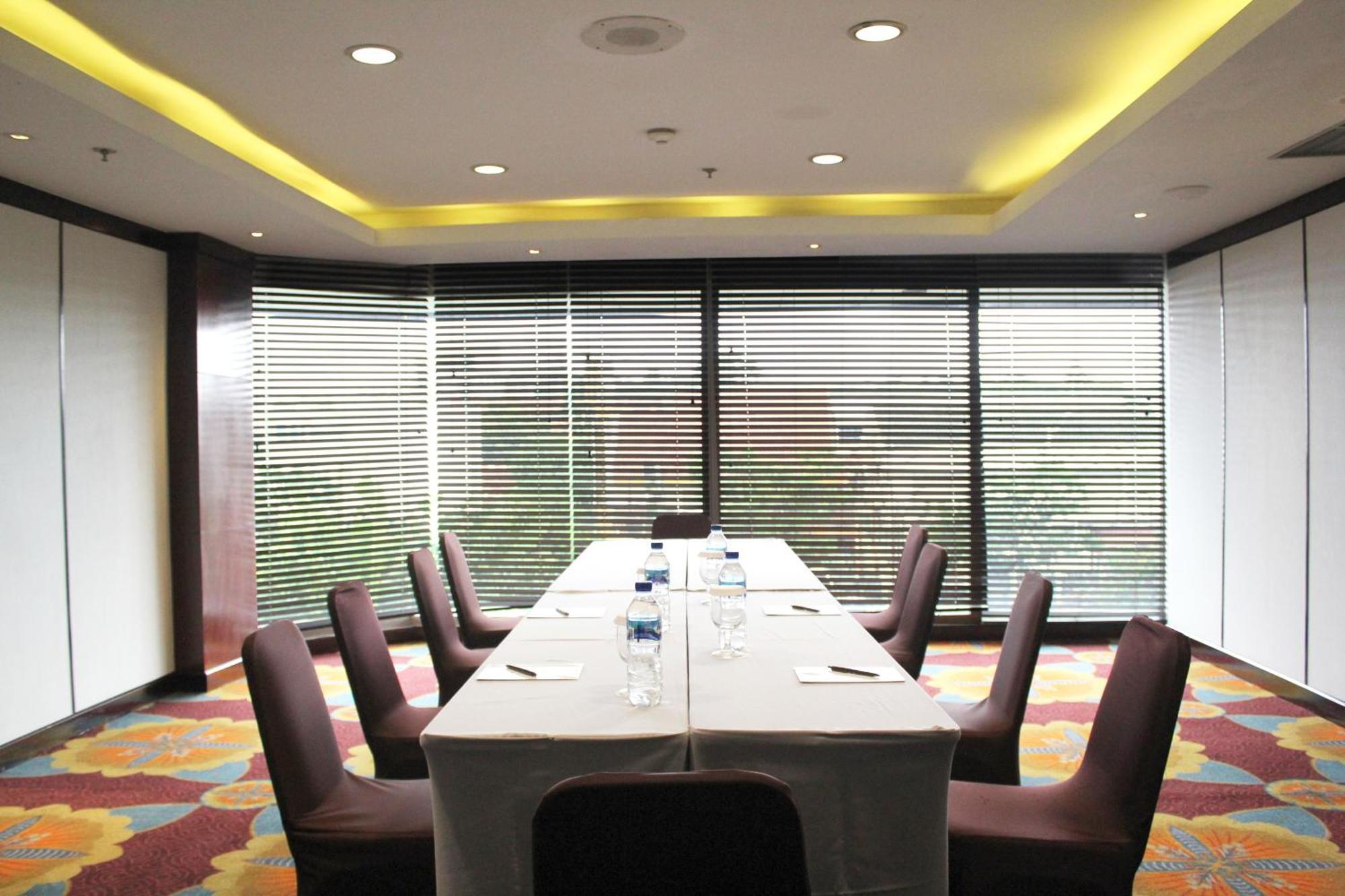 Hotel Santika Premiere Semarang Luaran gambar