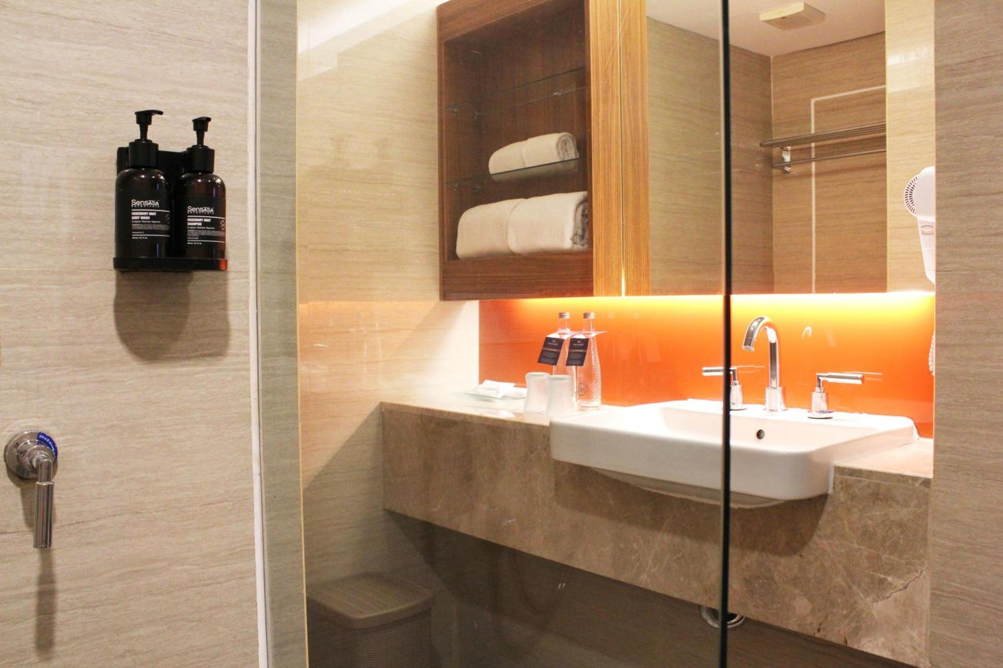 Hotel Santika Premiere Semarang Luaran gambar